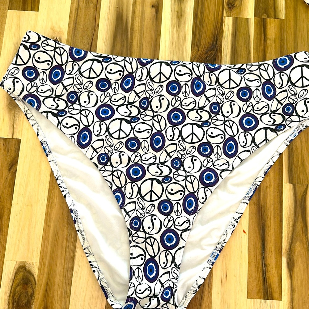 Bikini bottom size large - Never Worn